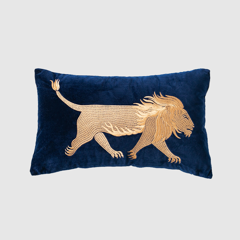 Strong Lion 3D Bronzing Embroidery Decorative Pillow Case