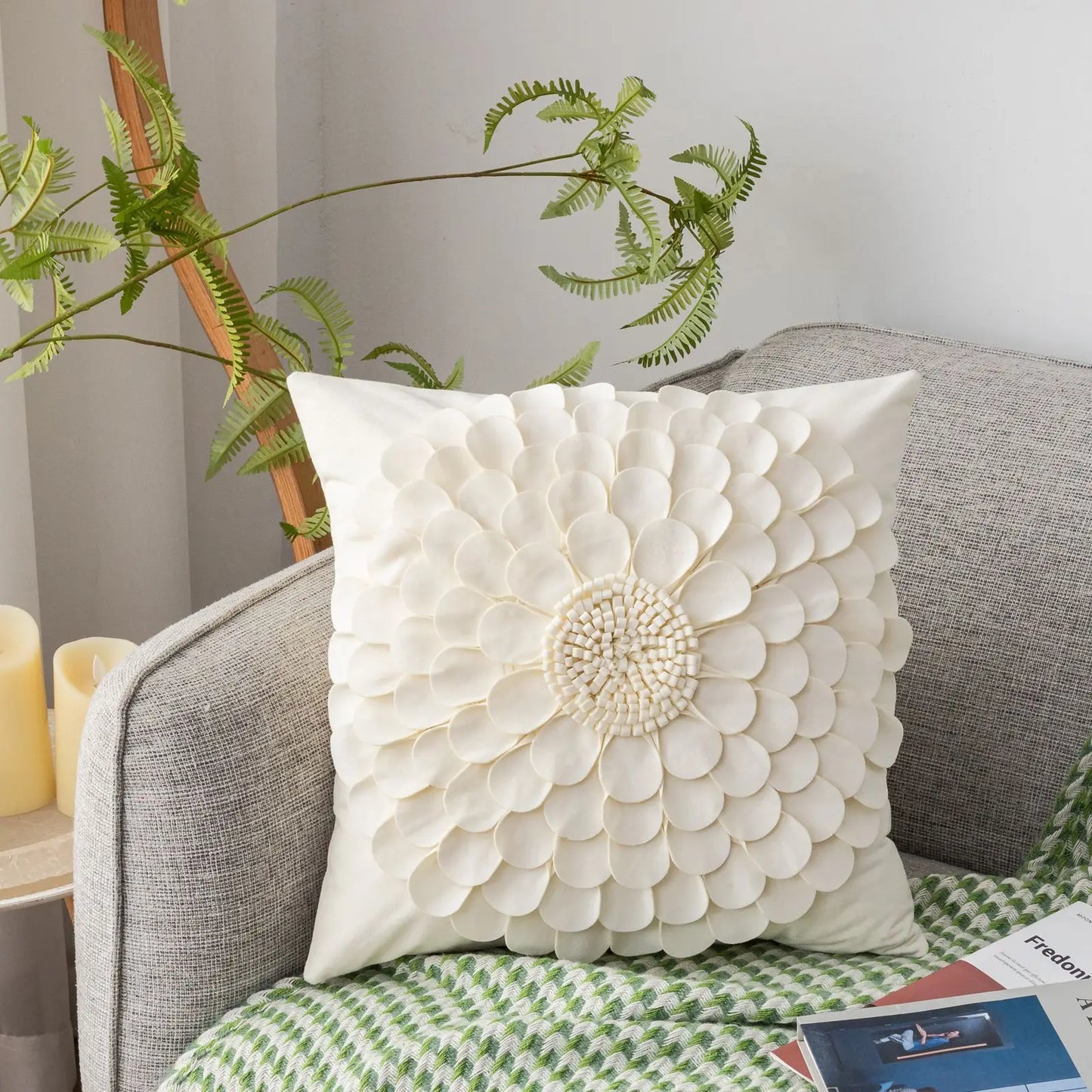 Dutch Daisy Throw Pillow Case, Handmade