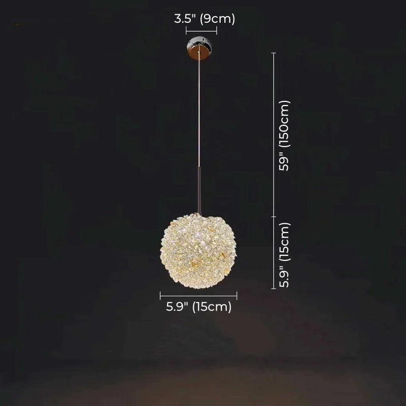 Funkelnde Pendelleuchte aus Kristallkugel