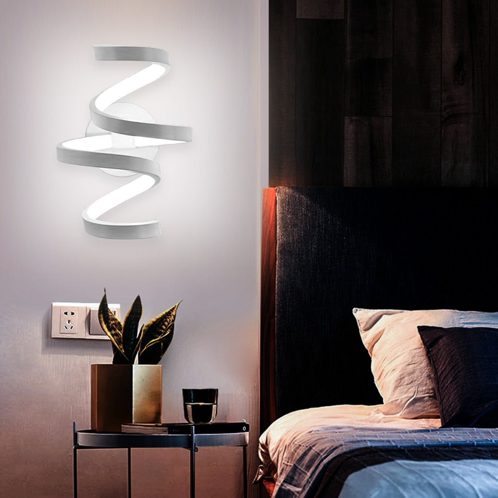 Moderne spiralförmige LED-Wandleuchte