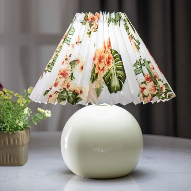 Nordic Ceramic Pleated Table Lamp