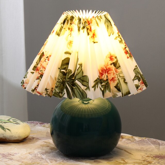 Nordic Ceramic Pleated Table Lamp