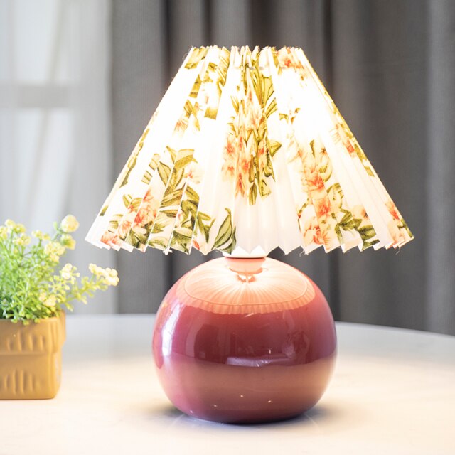 Nordic Ceramic Pleated Table Lamp